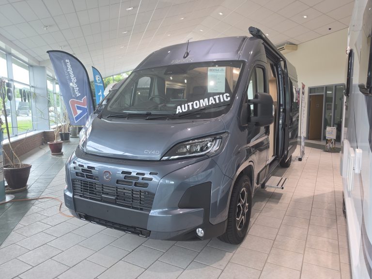 Elddis Autoquest CV40 Apex